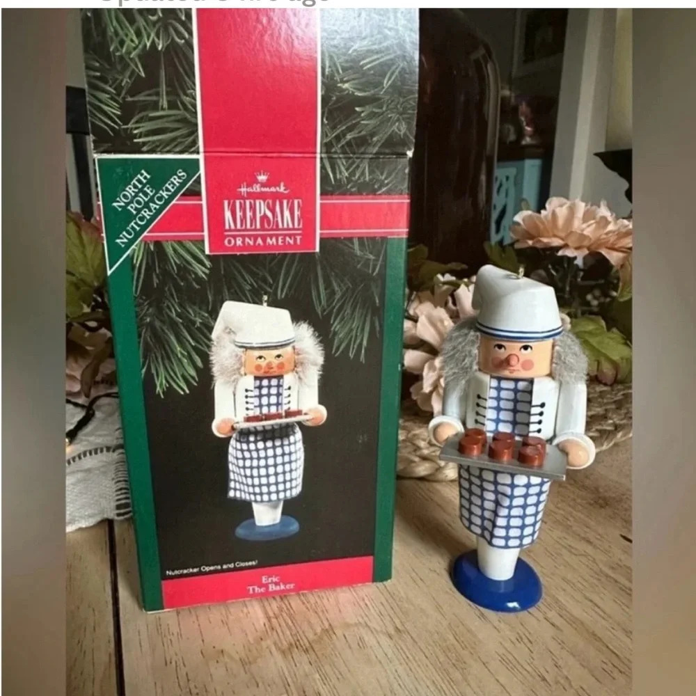 Hallmark Ornament Handcrafted Keepsake
Christmas Eric The Baker
1992